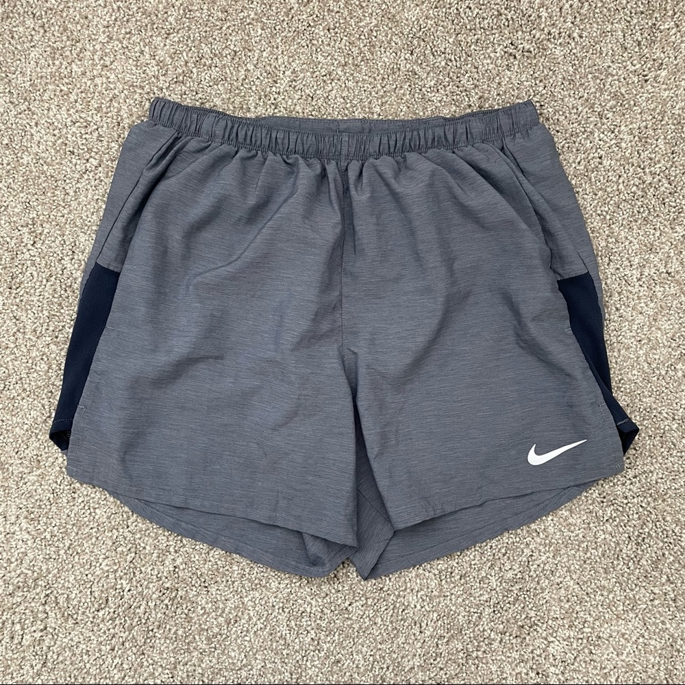 Nike Challenger Men’s Medium Blue Brief-Lined Running Shorts